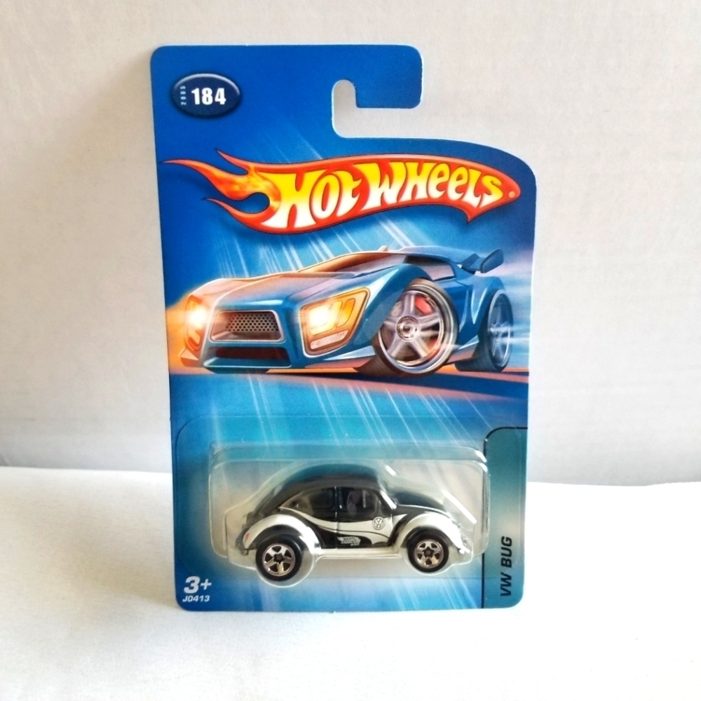 2005 Black & White Volkswagen Bug Hot Wheel Diecast 1:64 Scale Toy Car. Unopen